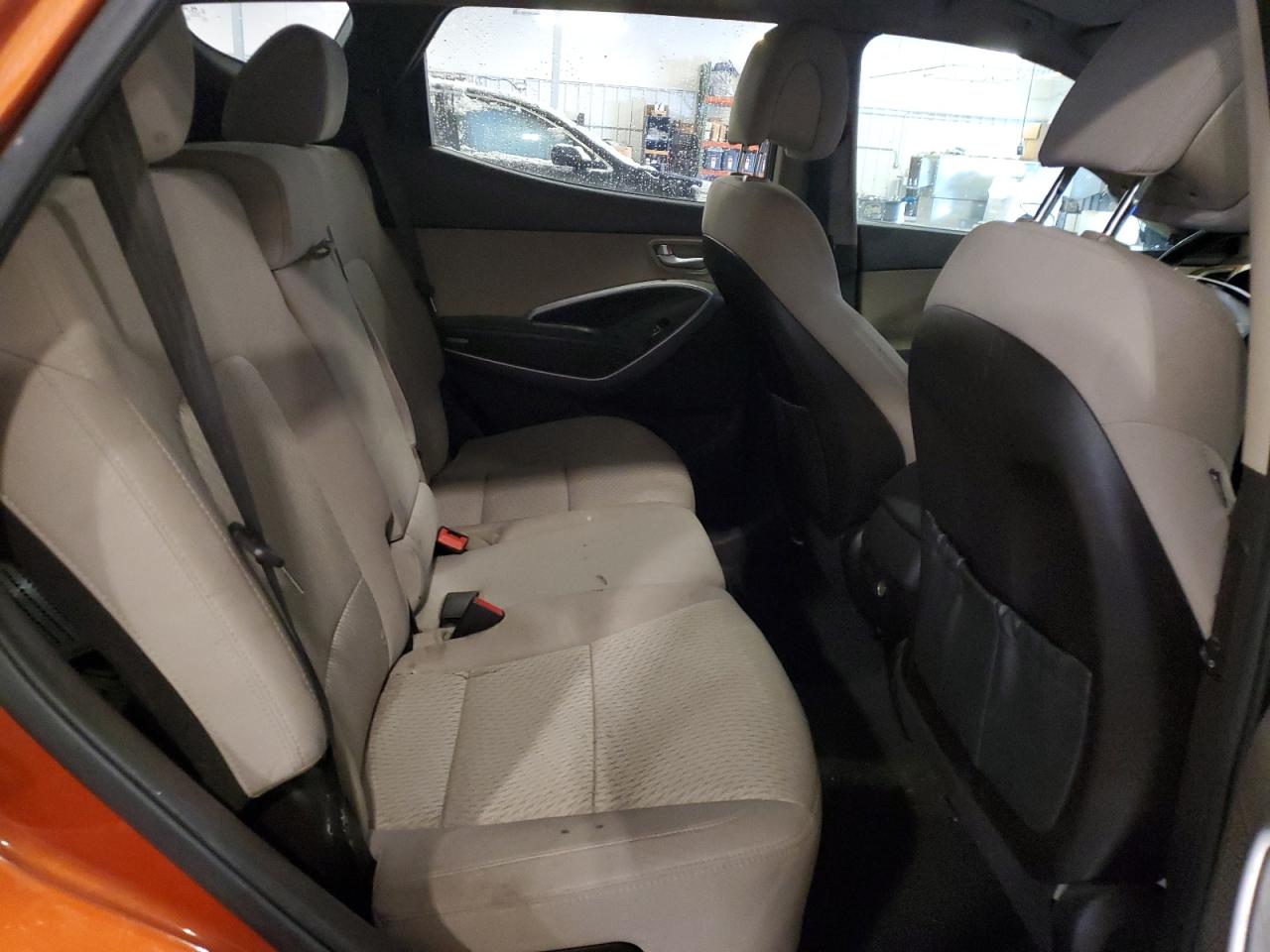 2015 Hyundai Santa Fe - Image 11