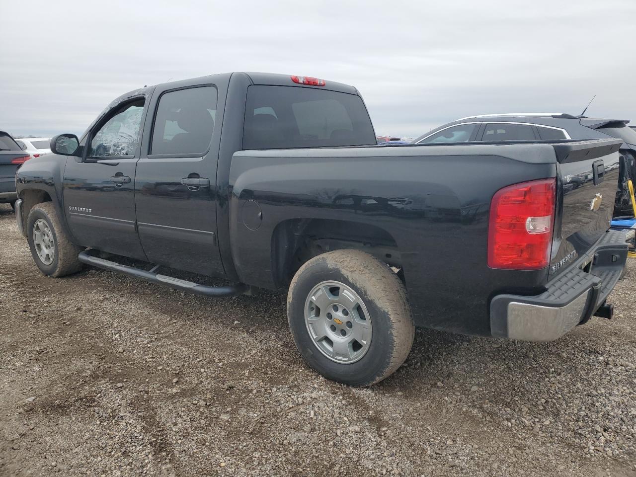 2013 Chevrolet Silverado - Image 2