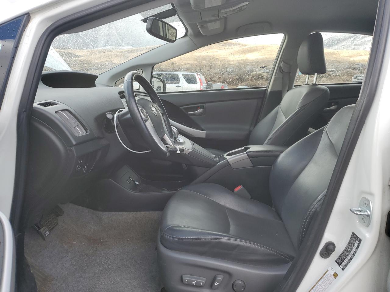 2015 Toyota Prius - Image 7