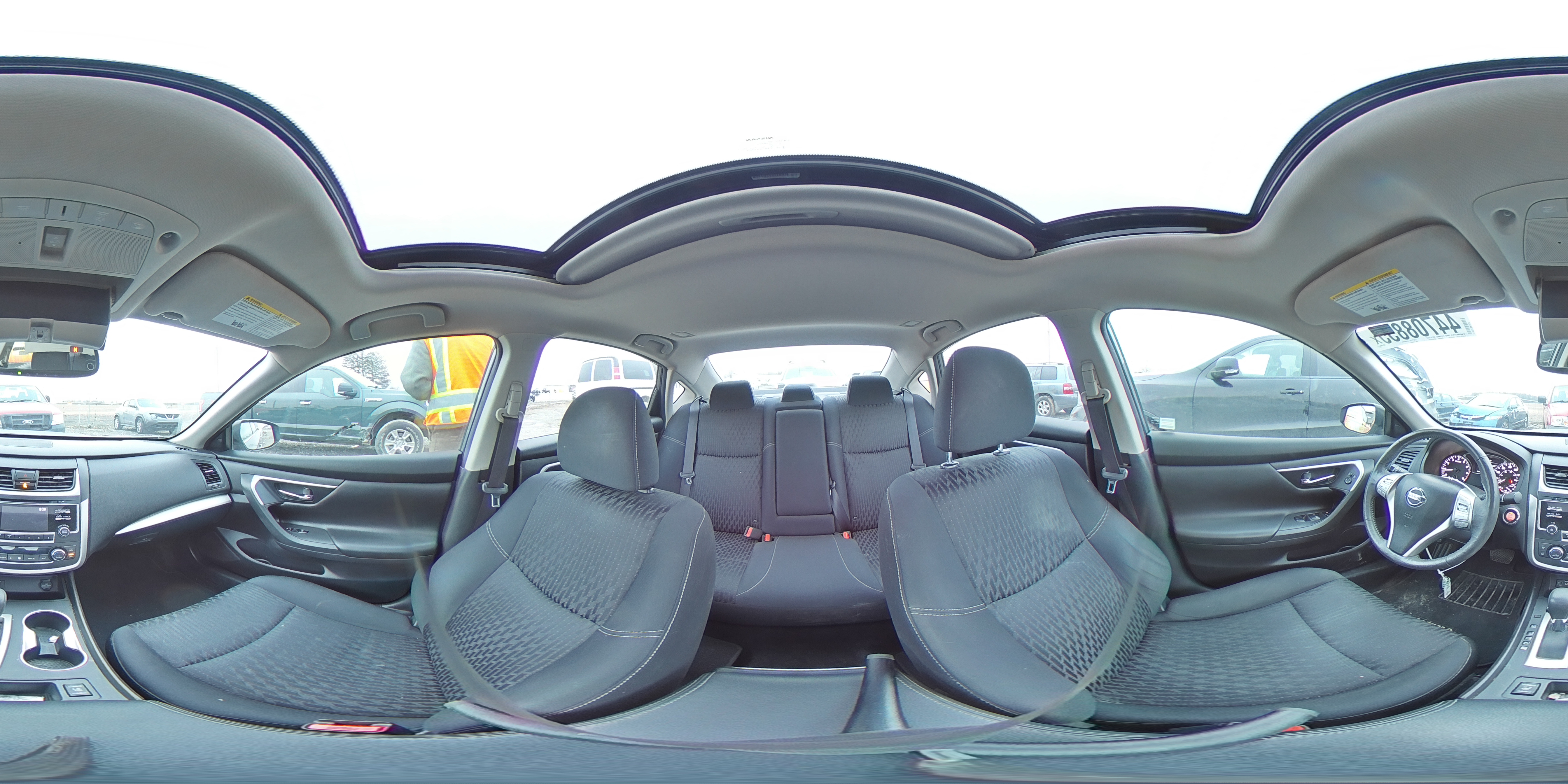 2017 Nissan Altima - Image 13