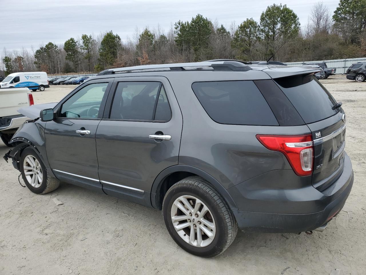 2015 Ford Explorer - Image 2