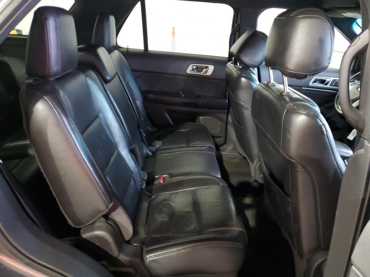 2011 Ford Explorer - Image 11