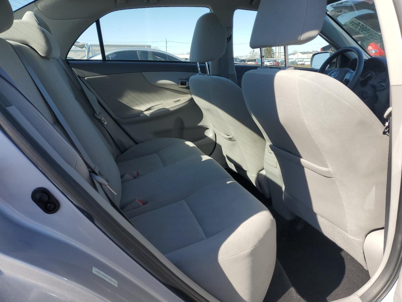 2010 Toyota Corolla - Image 10