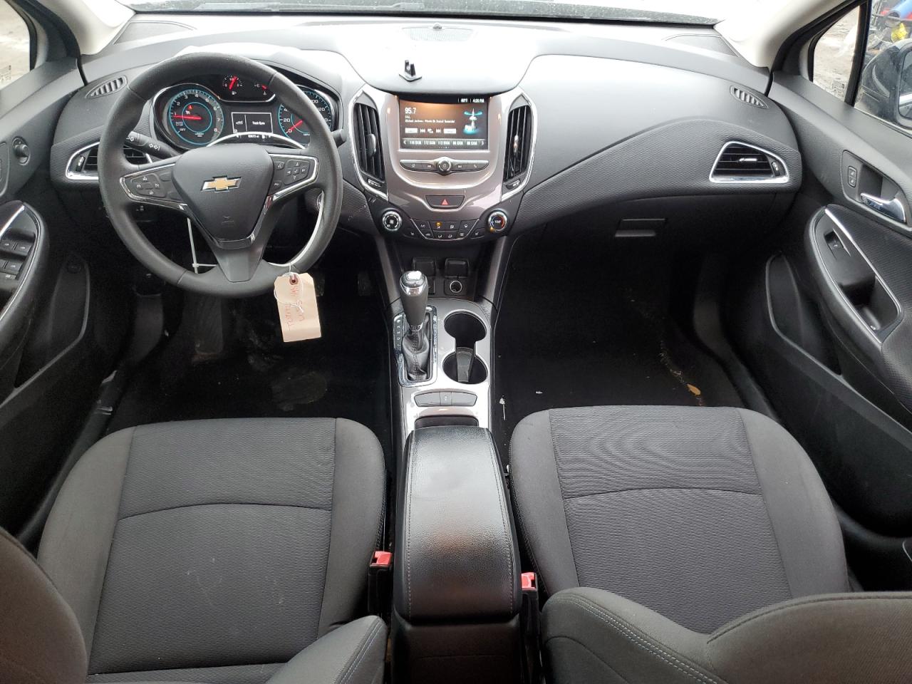 2018 Chevrolet Cruze - Image 8