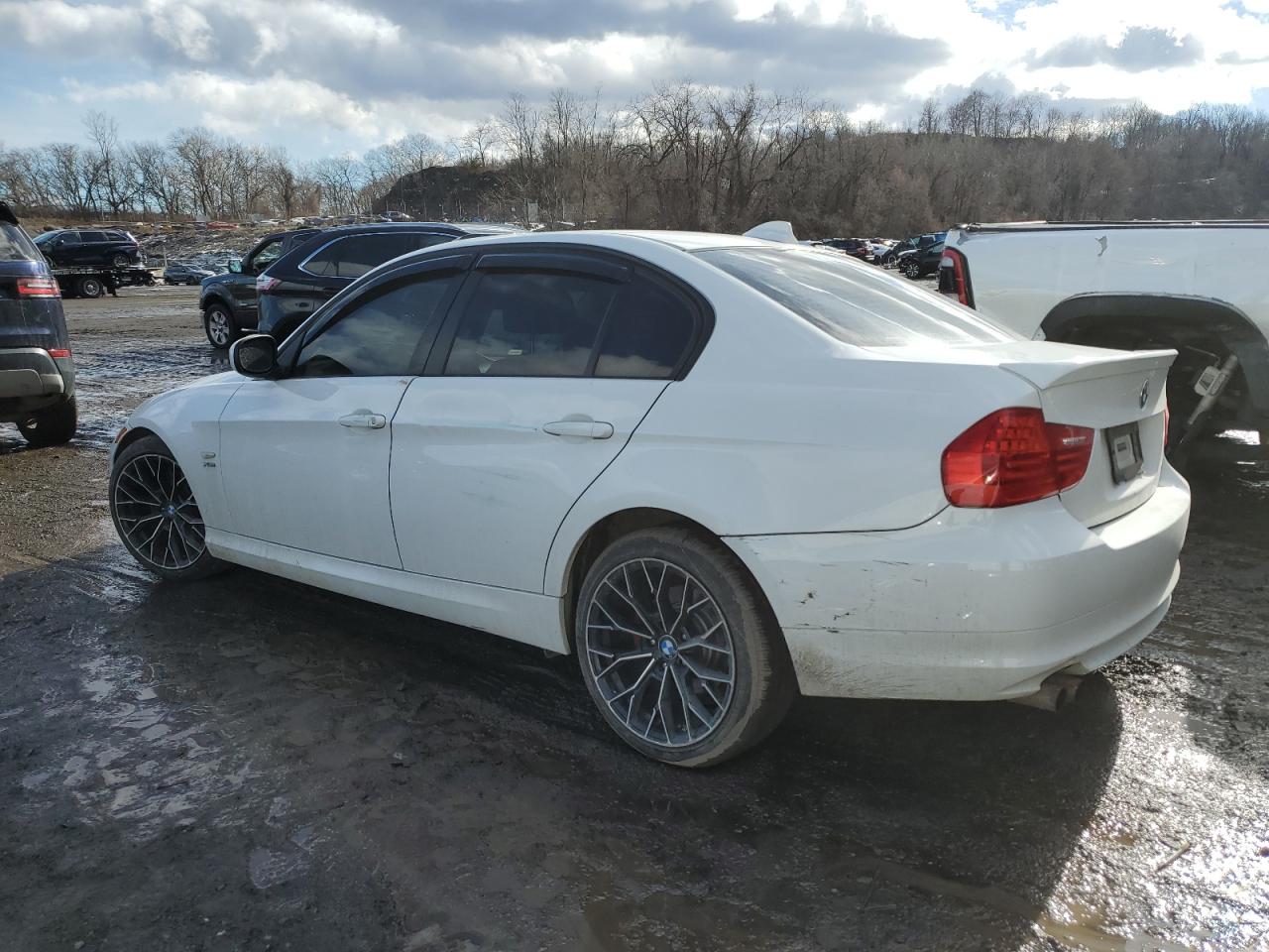 2011 BMW 3er - Image 2