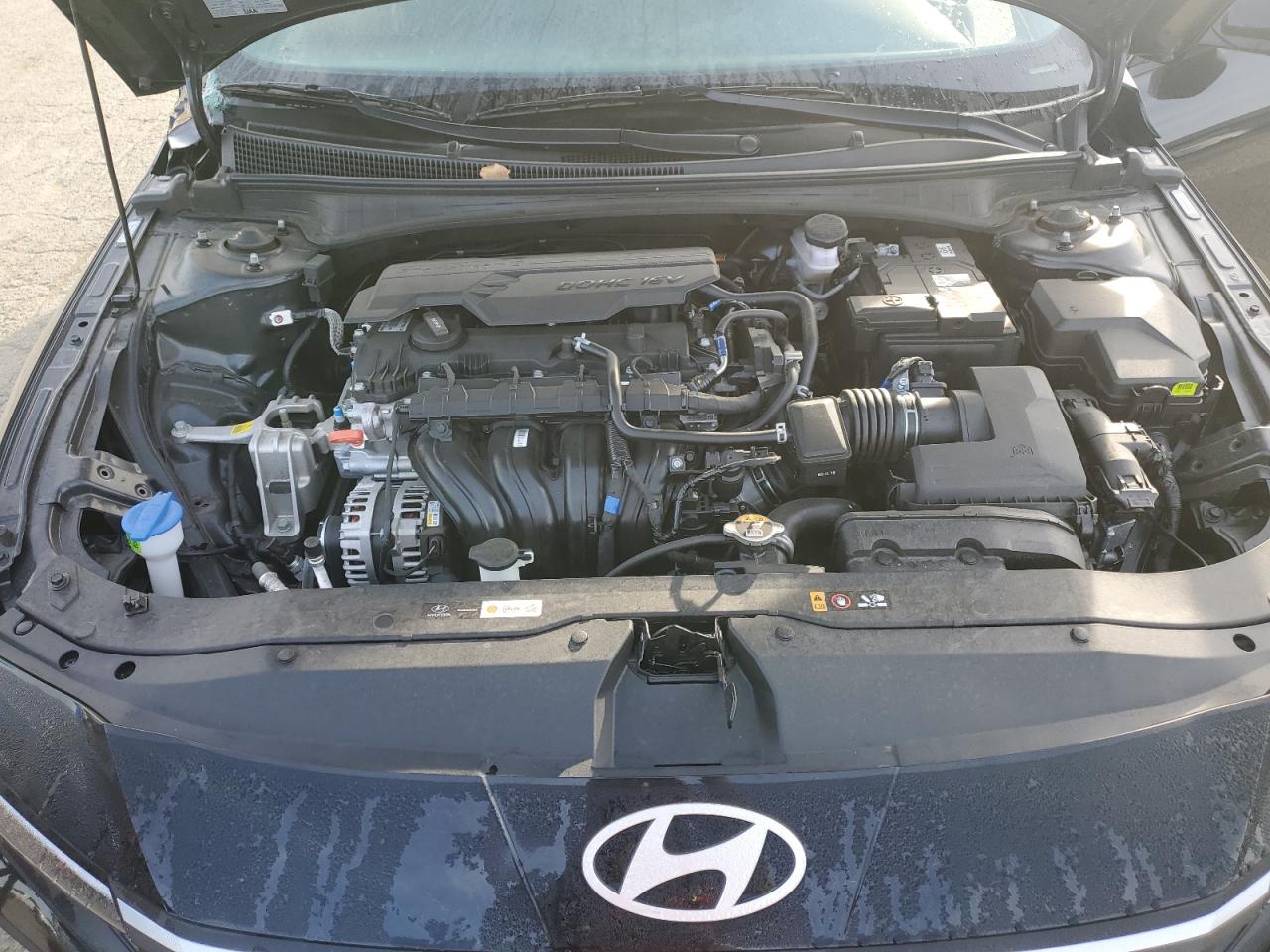 2024 Hyundai Elantra - Image 11
