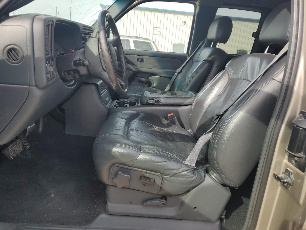 2002 Chevrolet Silverado - Image 7