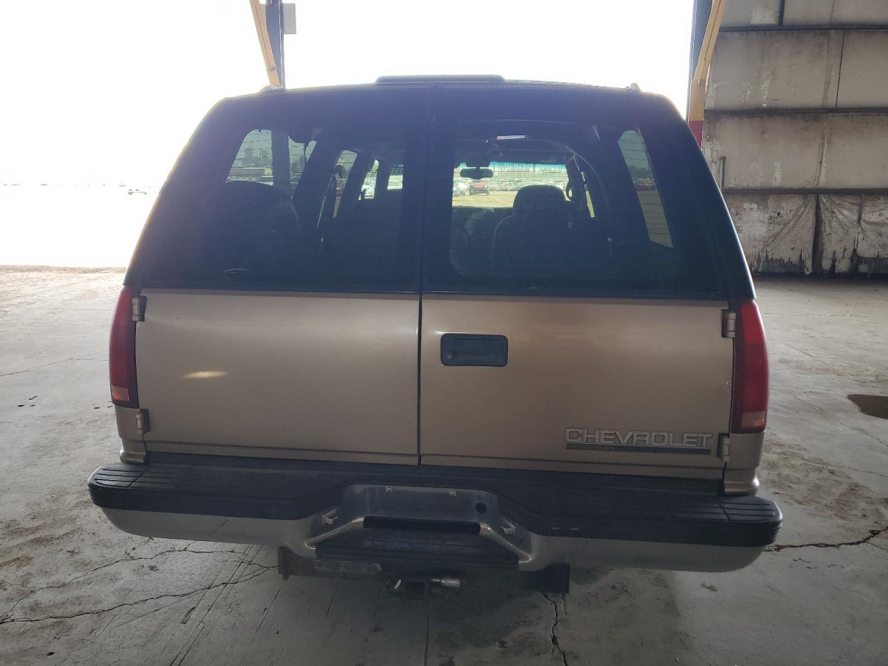 1999 Chevrolet Suburban - Image 6