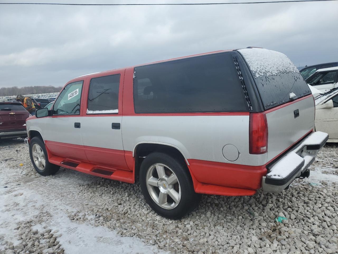 1994 Chevrolet Suburban - Image 2