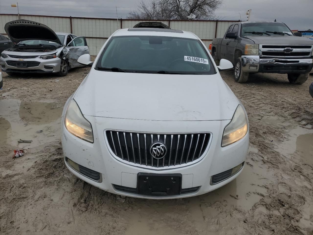 2011 Buick Regal - Image 5