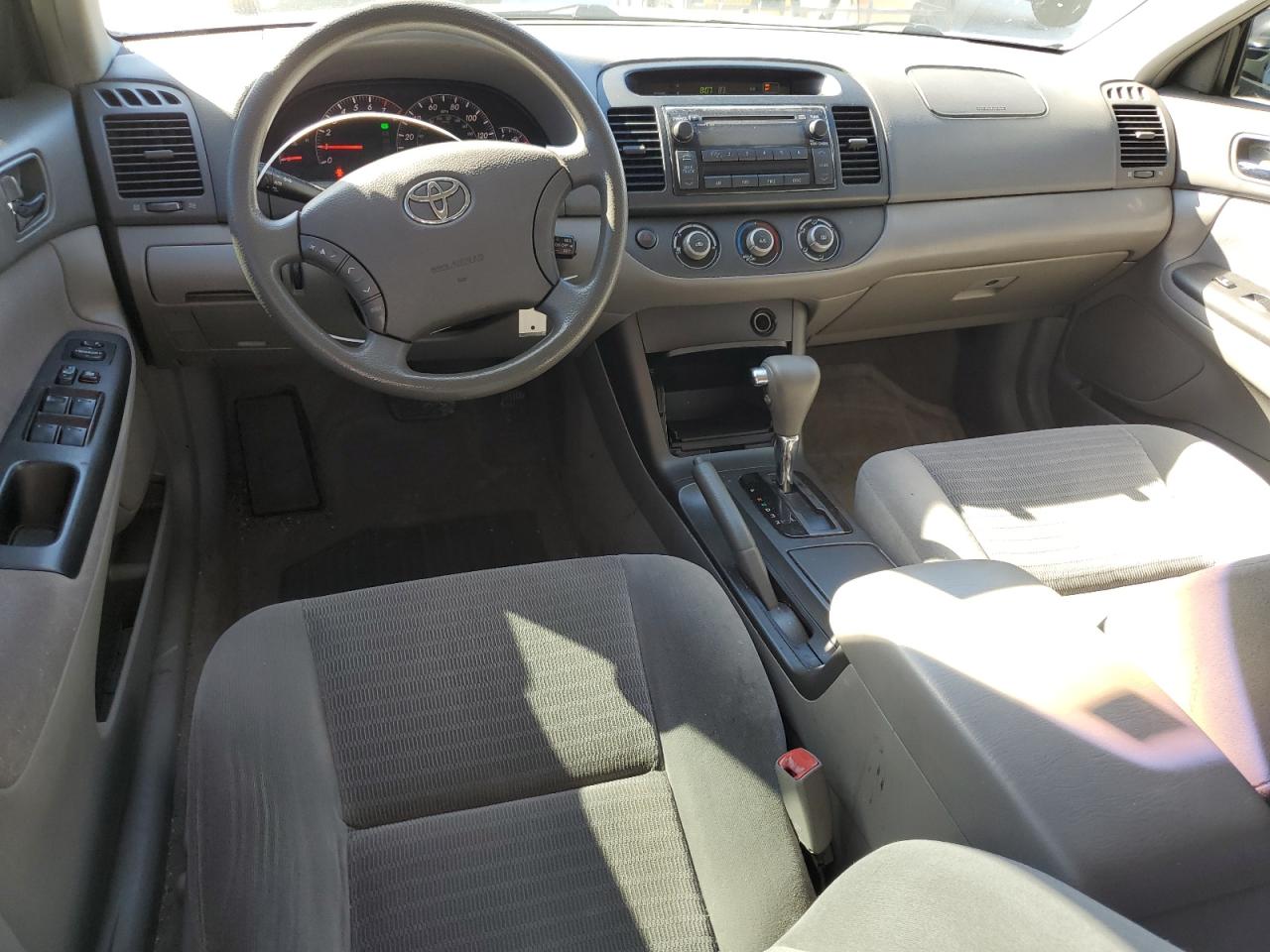 2005 Toyota Camry - Image 8
