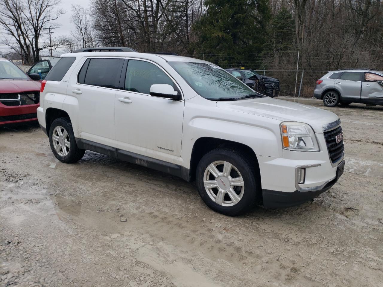 2016 GMC Terrain - Image 4