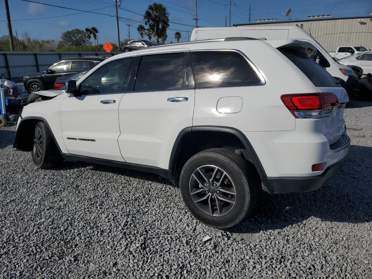 2020 Jeep Grand Cherokee - Image 2