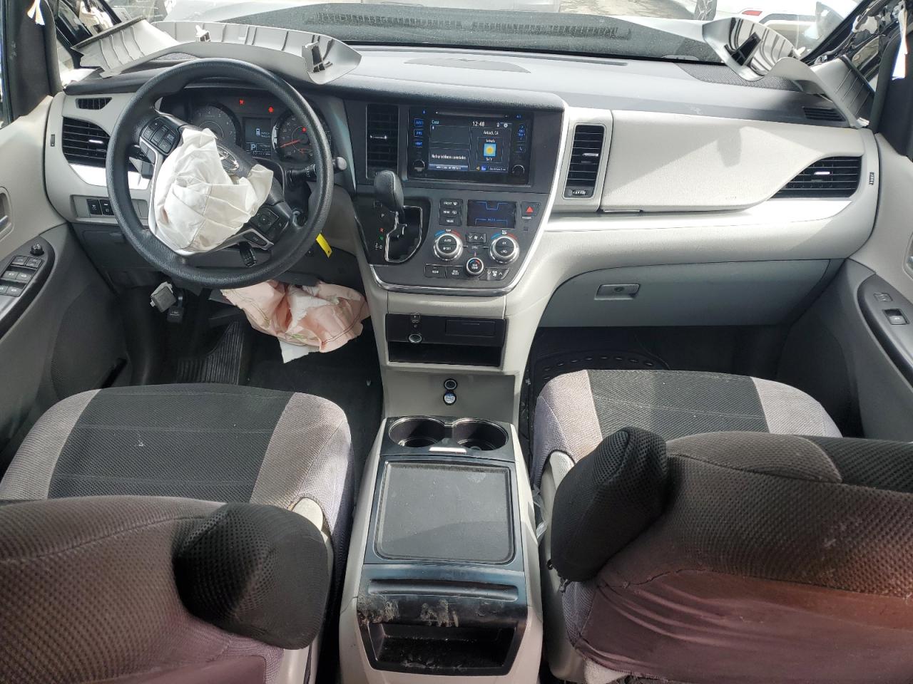 2015 Toyota Sienna - Image 8