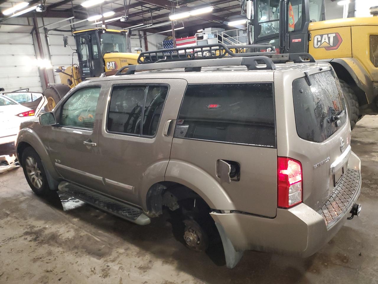 2008 Nissan Pathfinder - Image 2