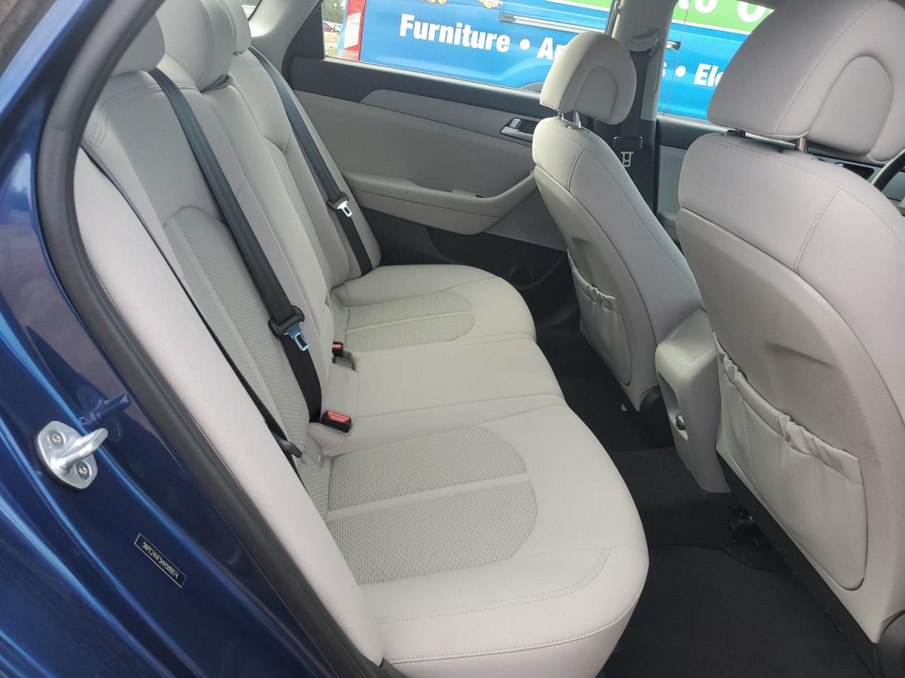 2017 Hyundai Sonata - Image 10