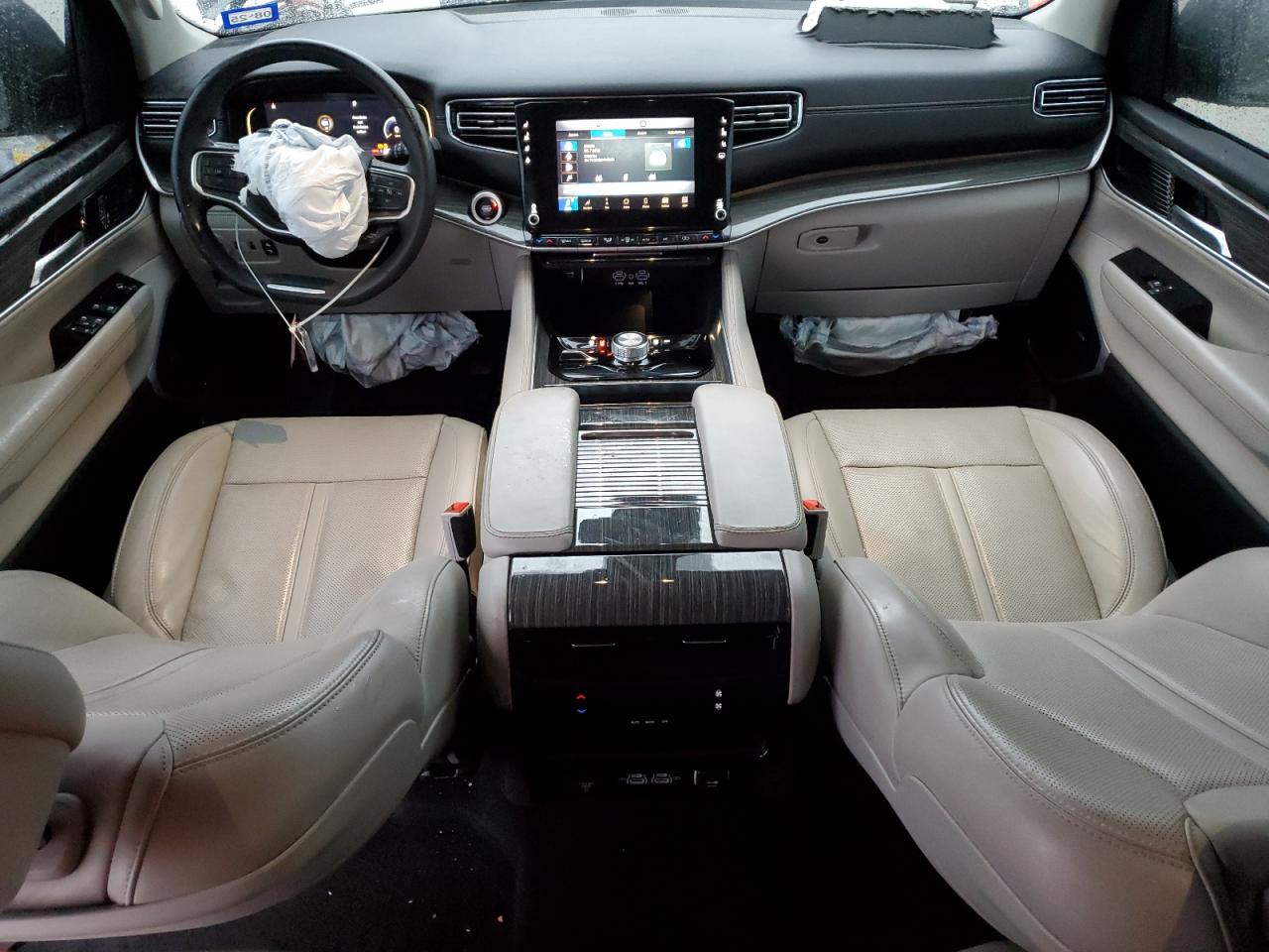 2022 Jeep Grand Wagoneer - Image 8