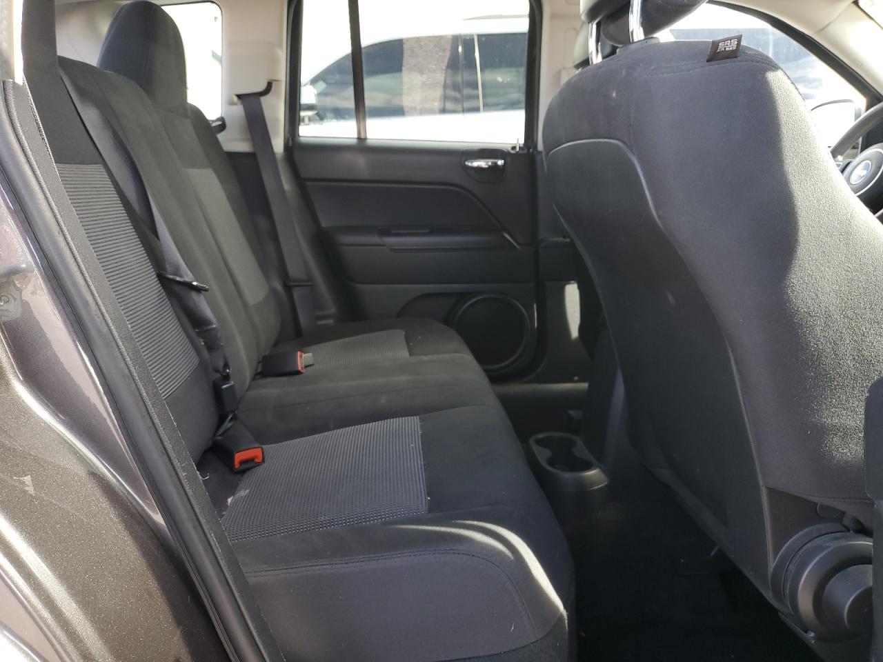 2014 Jeep Compass - Image 11