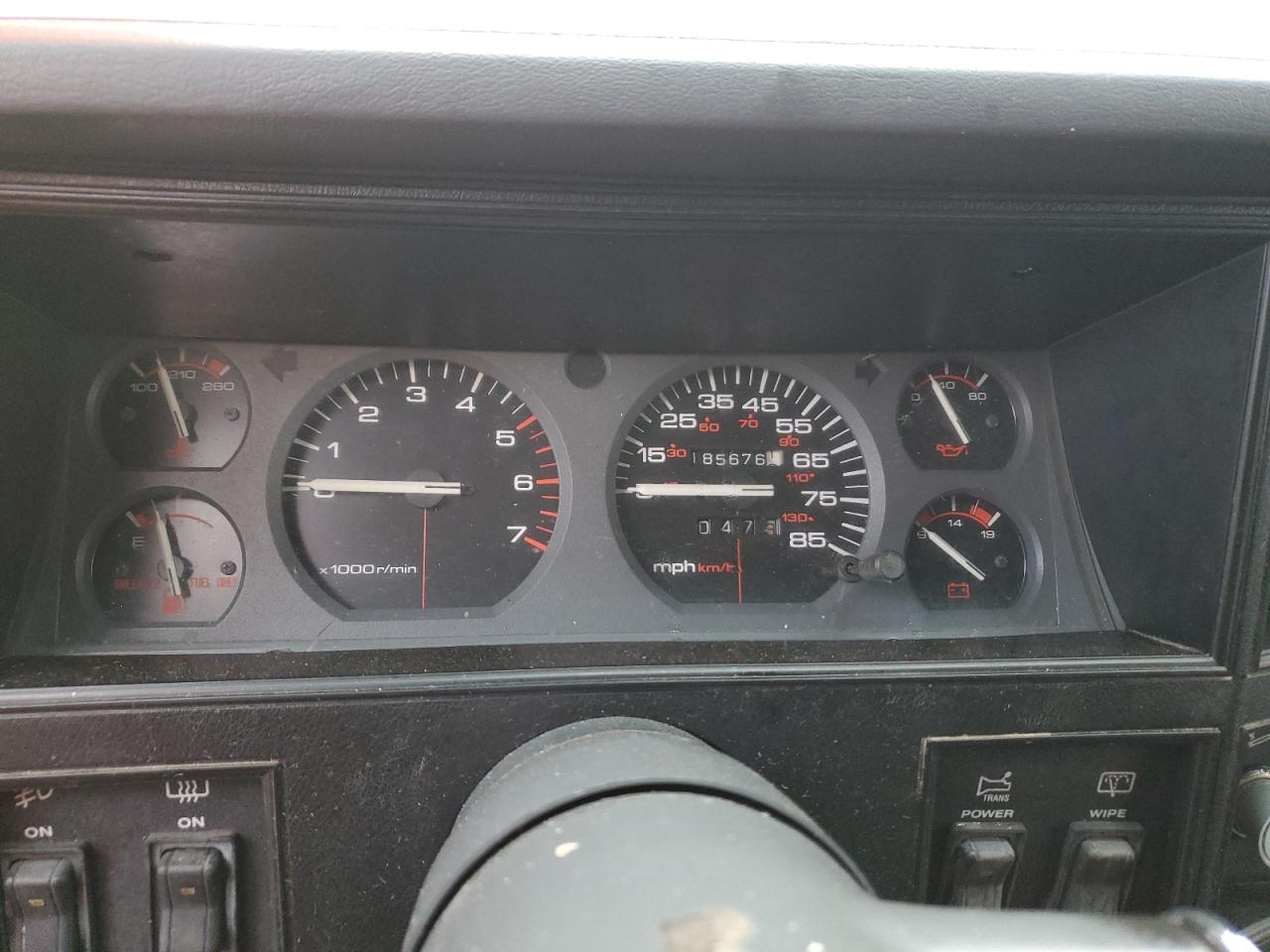 1988 Jeep Grand Cherokee - Image 9