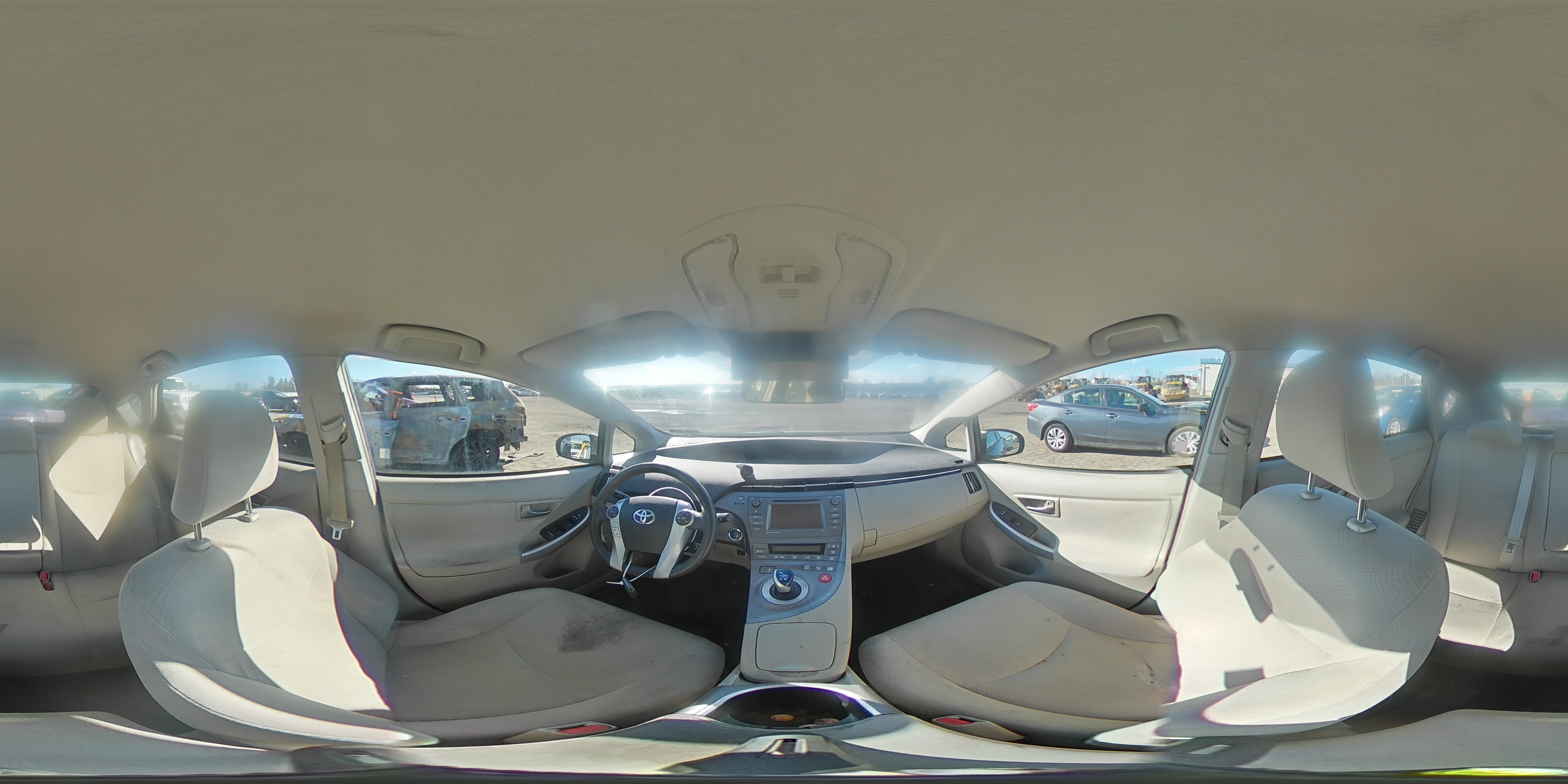 2014 Toyota Prius - Image 13