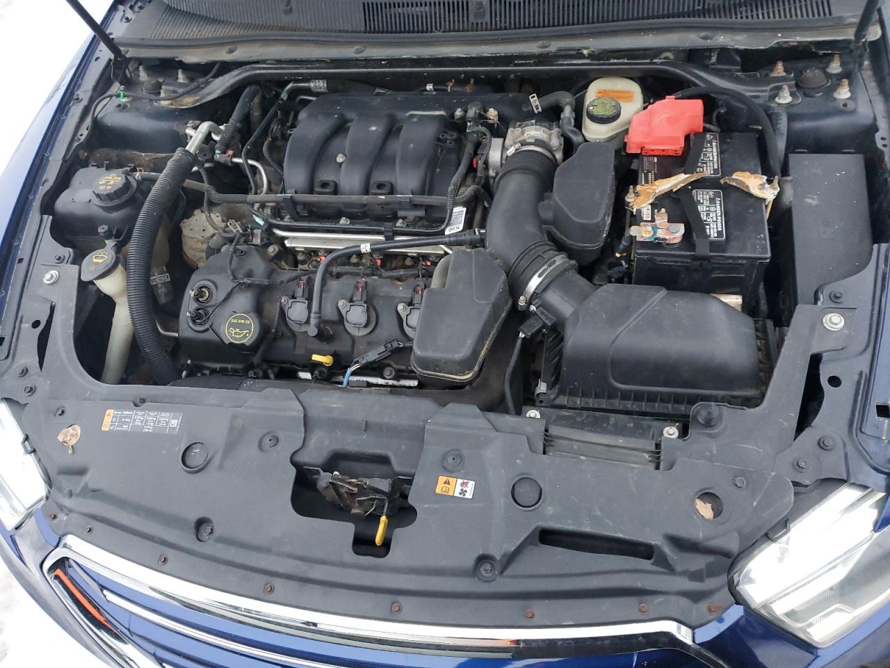 2015 Ford Taurus - Image 11