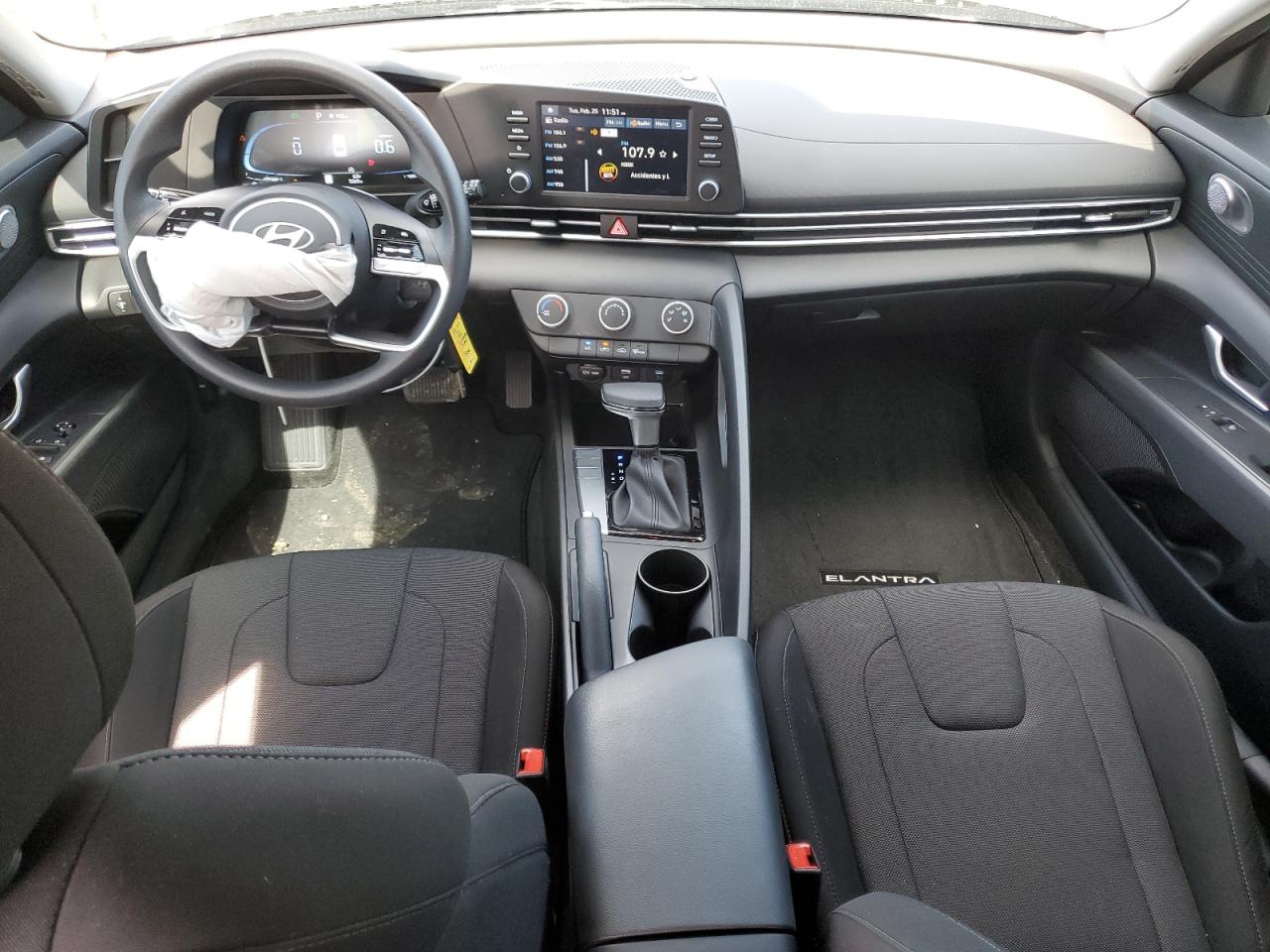 2024 Hyundai Elantra - Image 8
