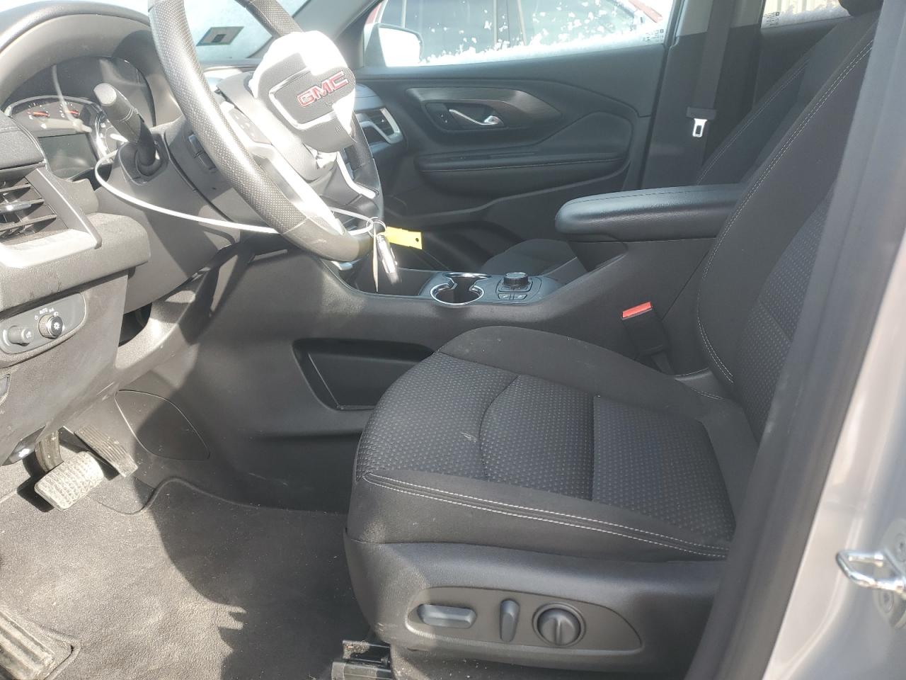 2022 GMC Terrain - Image 7