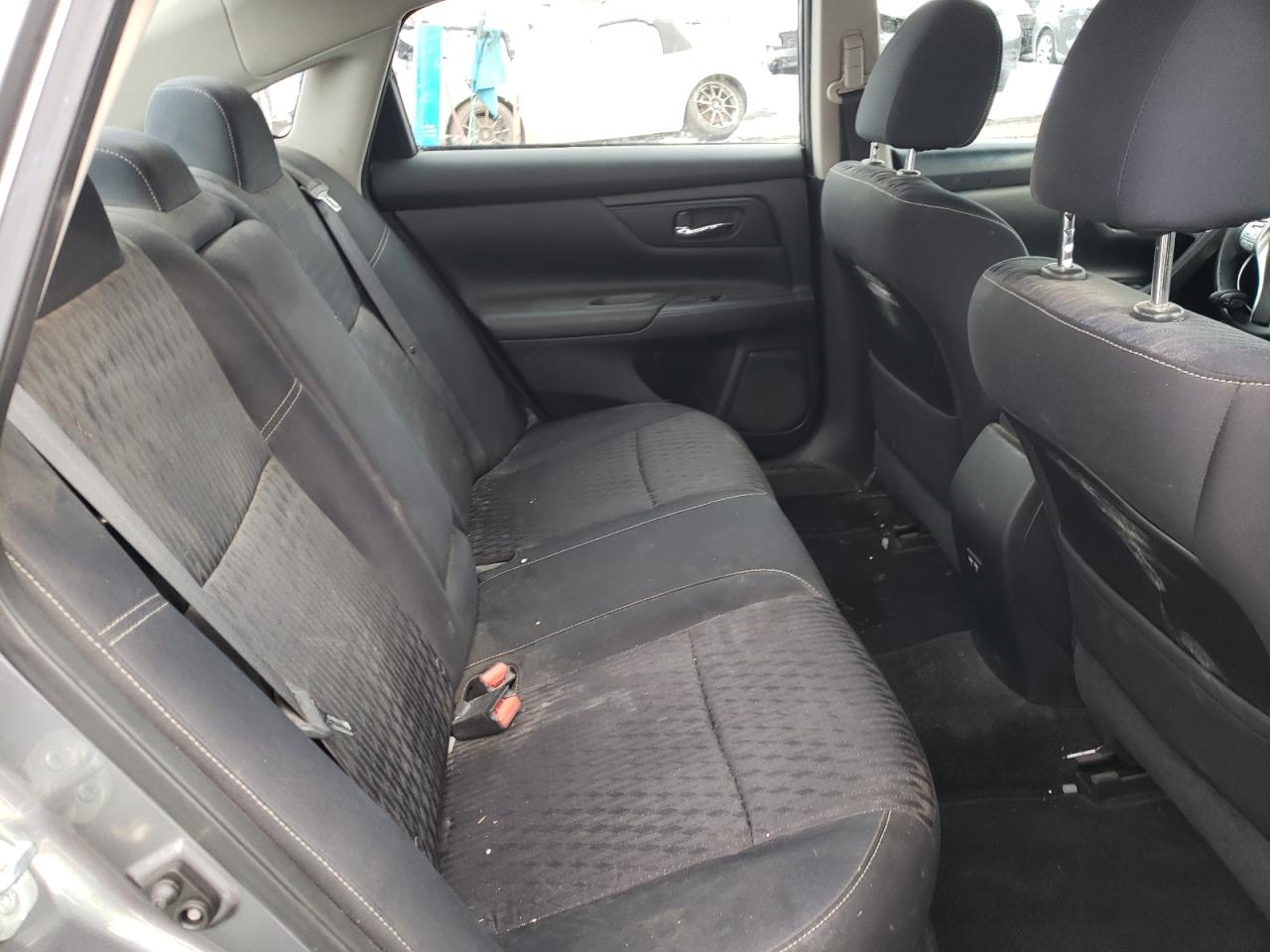 2017 Nissan Altima - Image 10