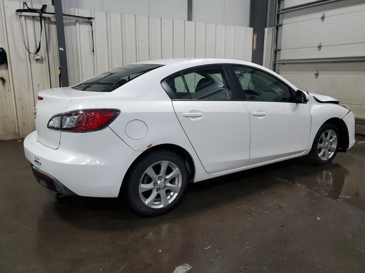 2010 Mazda 3 - Image 3