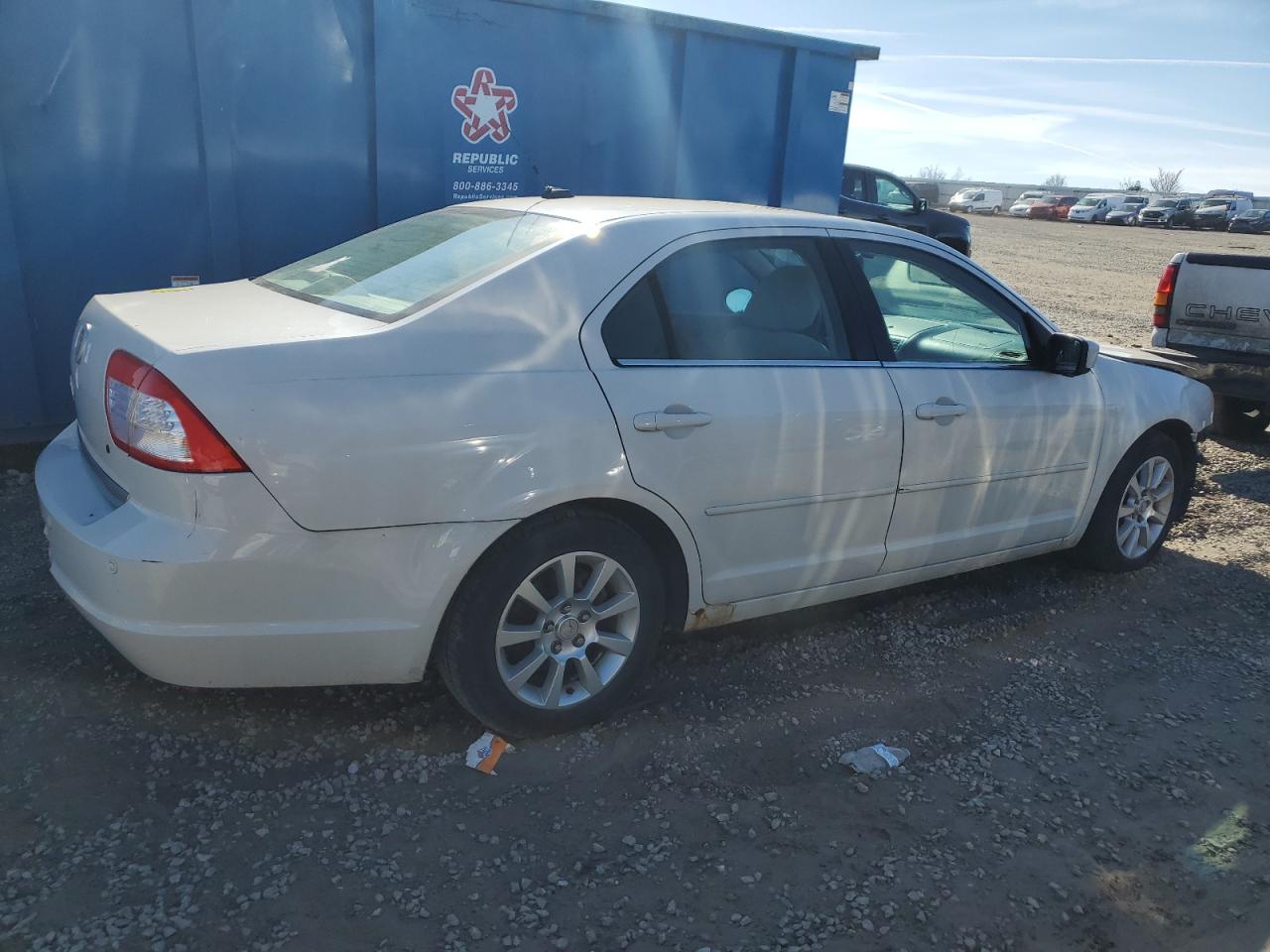 2009 Mercury Milan - Image 3