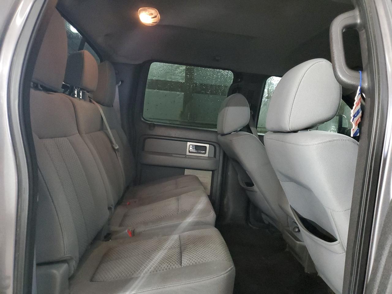 2011 Ford F-150 - Image 10