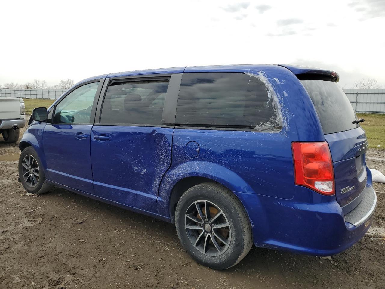 2018 Dodge Caravan - Image 2