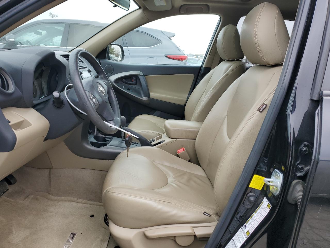 2012 Toyota RAV 4 - Image 7