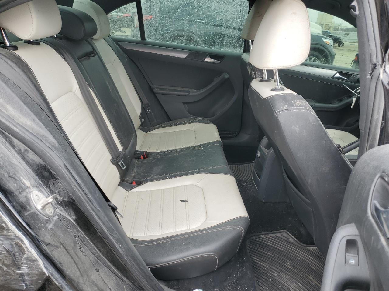 2016 Volkswagen Jetta - Image 10