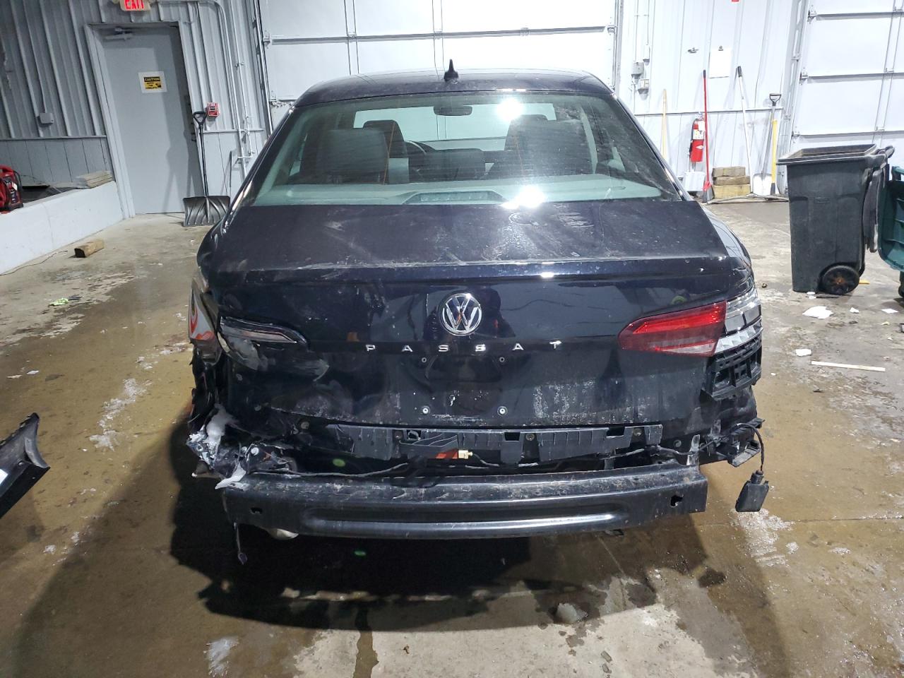 2021 Volkswagen Passat - Image 6