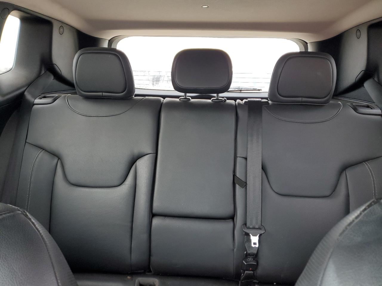 2016 Jeep Renegade - Image 10