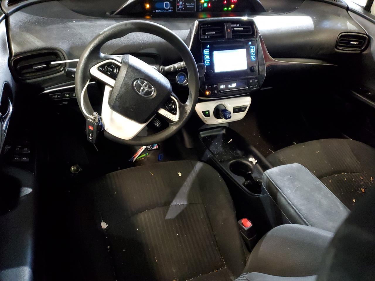 2018 Toyota Prius - Image 8