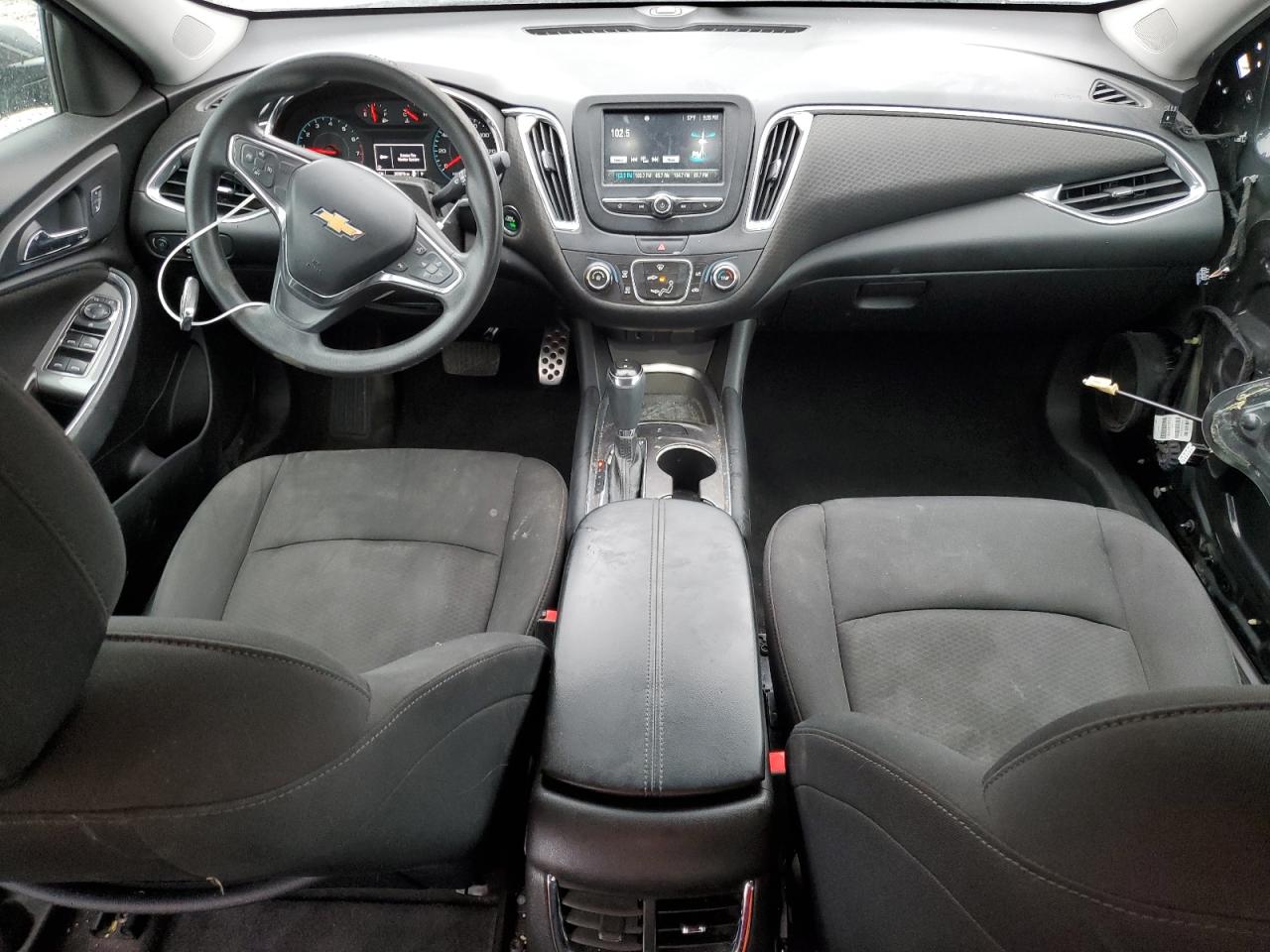 2016 Chevrolet Malibu - Image 8