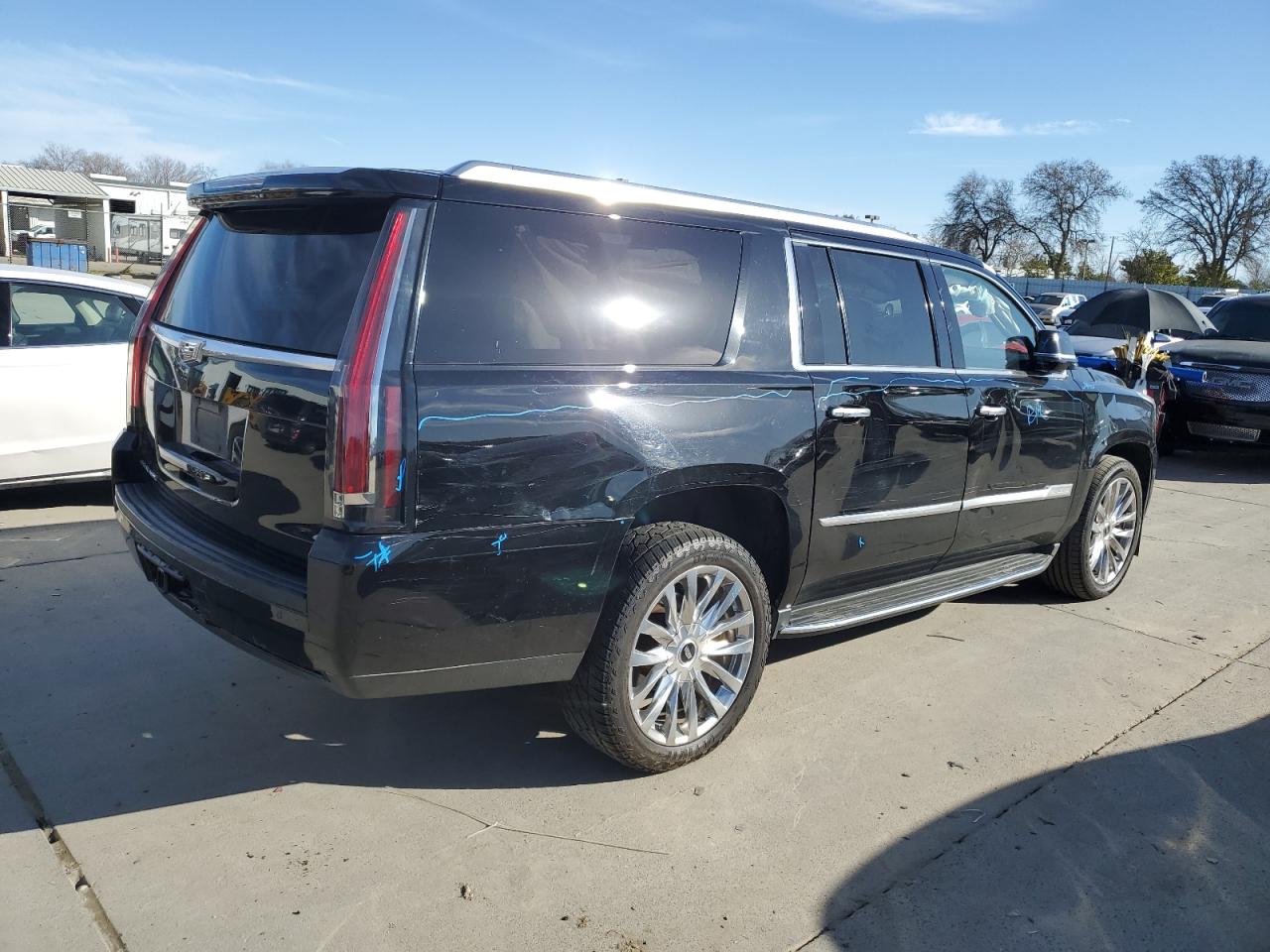 2016 Cadillac Escalade - Image 3