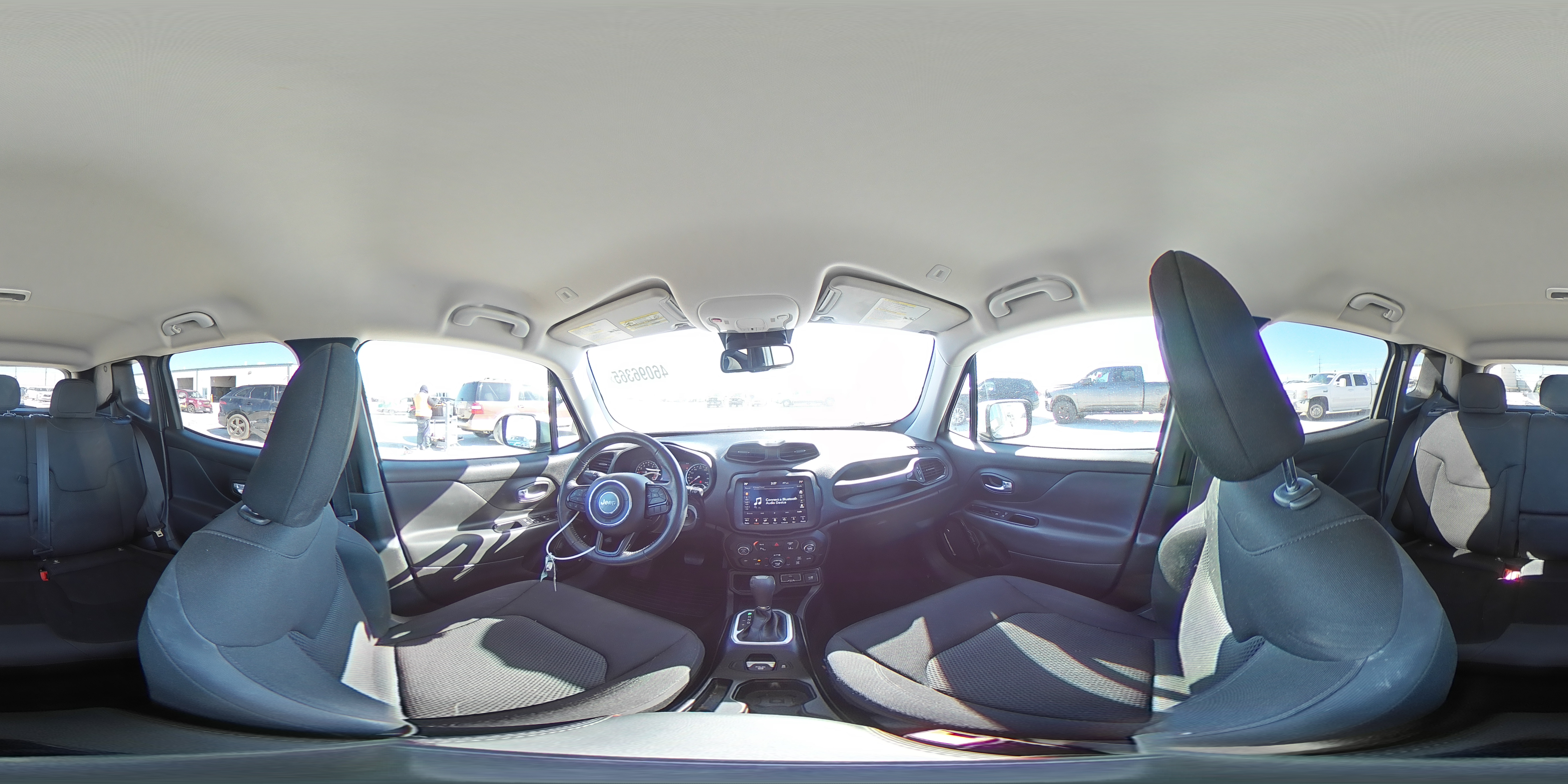 2018 Jeep Renegade - Image 16