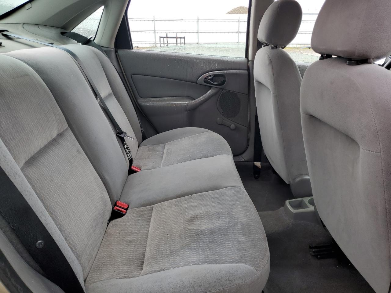 2001 Ford Focus - Image 10