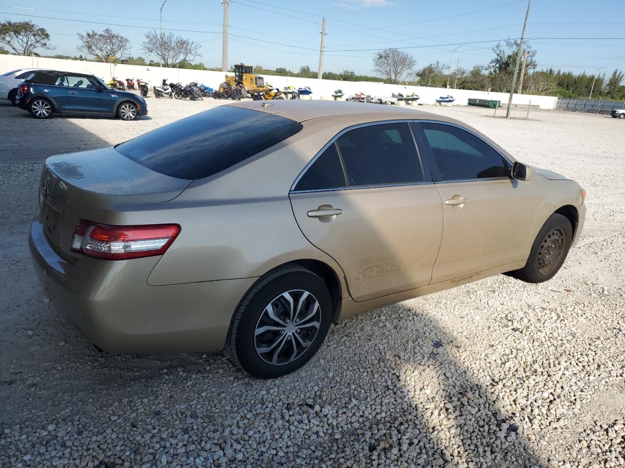 2010 Toyota Camry - Image 3