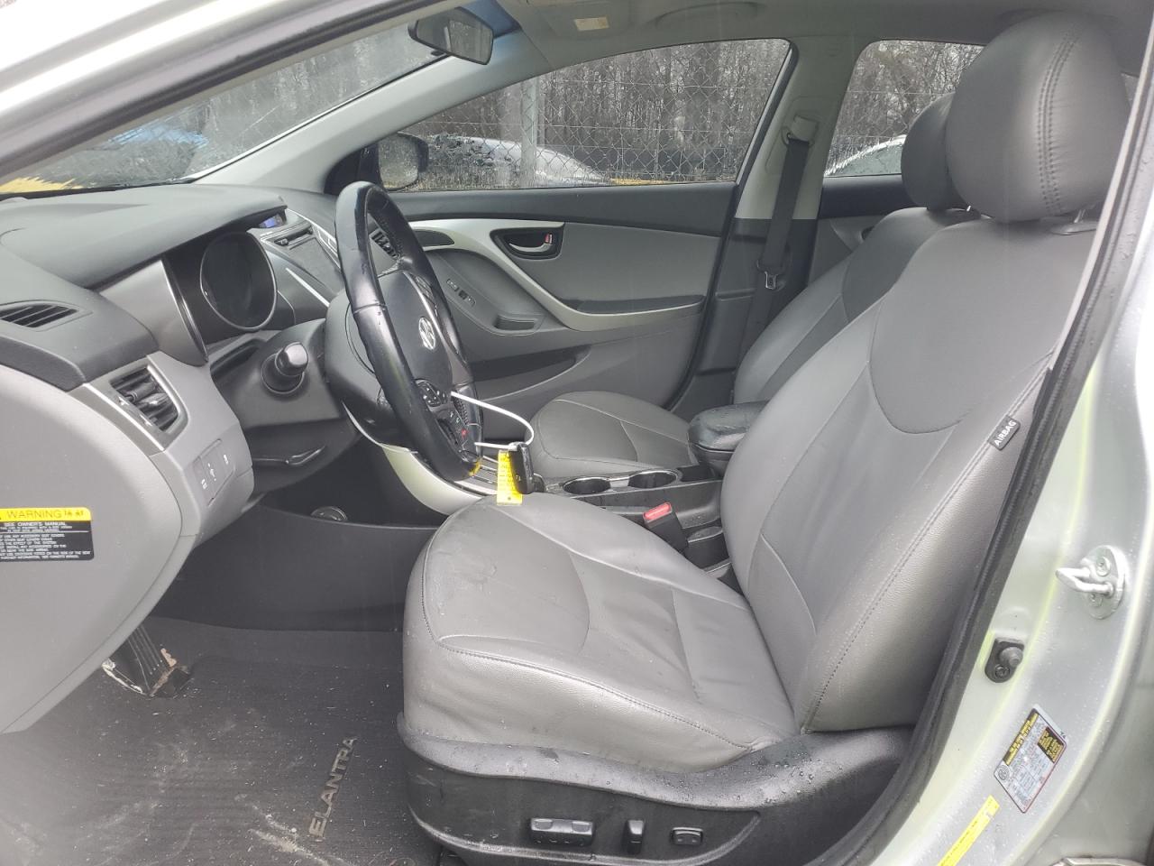 2013 Hyundai Elantra - Image 7
