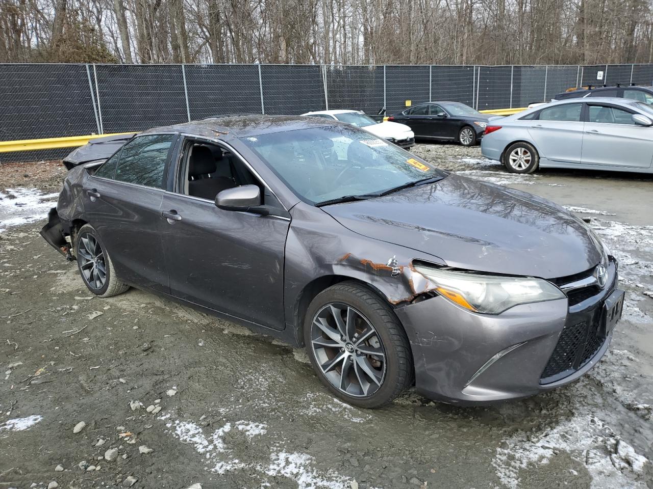 2016 Toyota Camry - Image 4