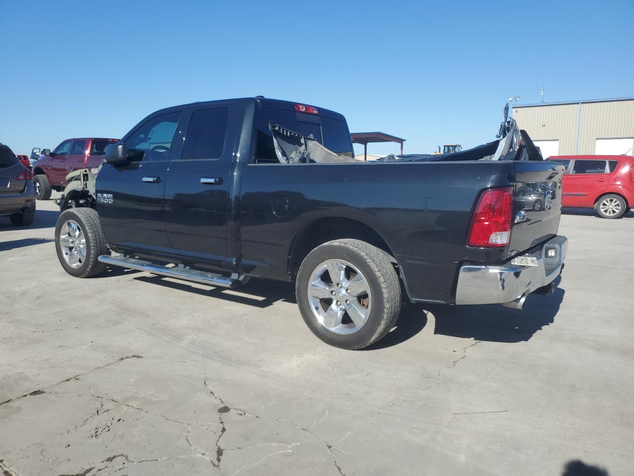 2016 RAM 1500 - Image 2