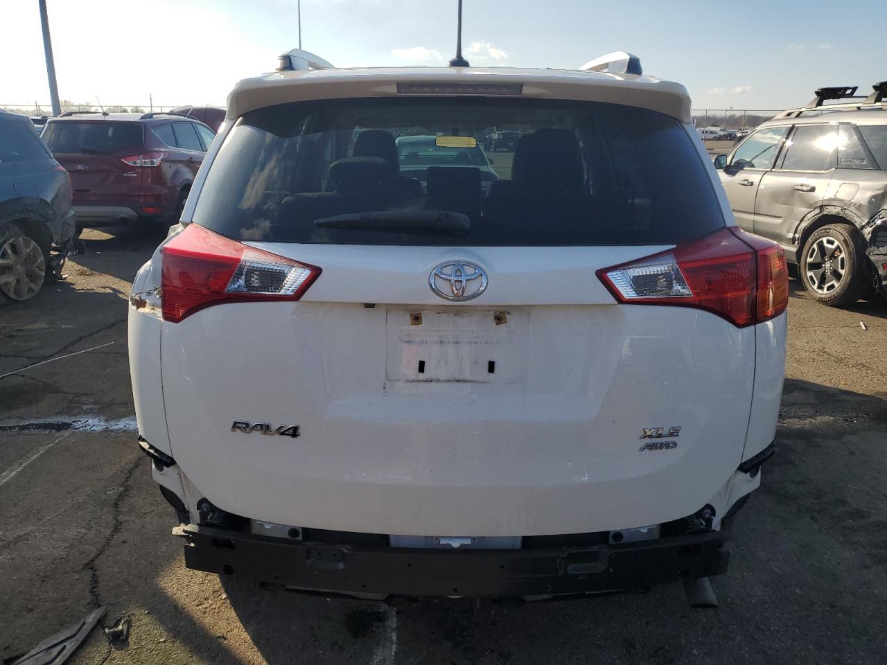2015 Toyota RAV 4 - Image 6