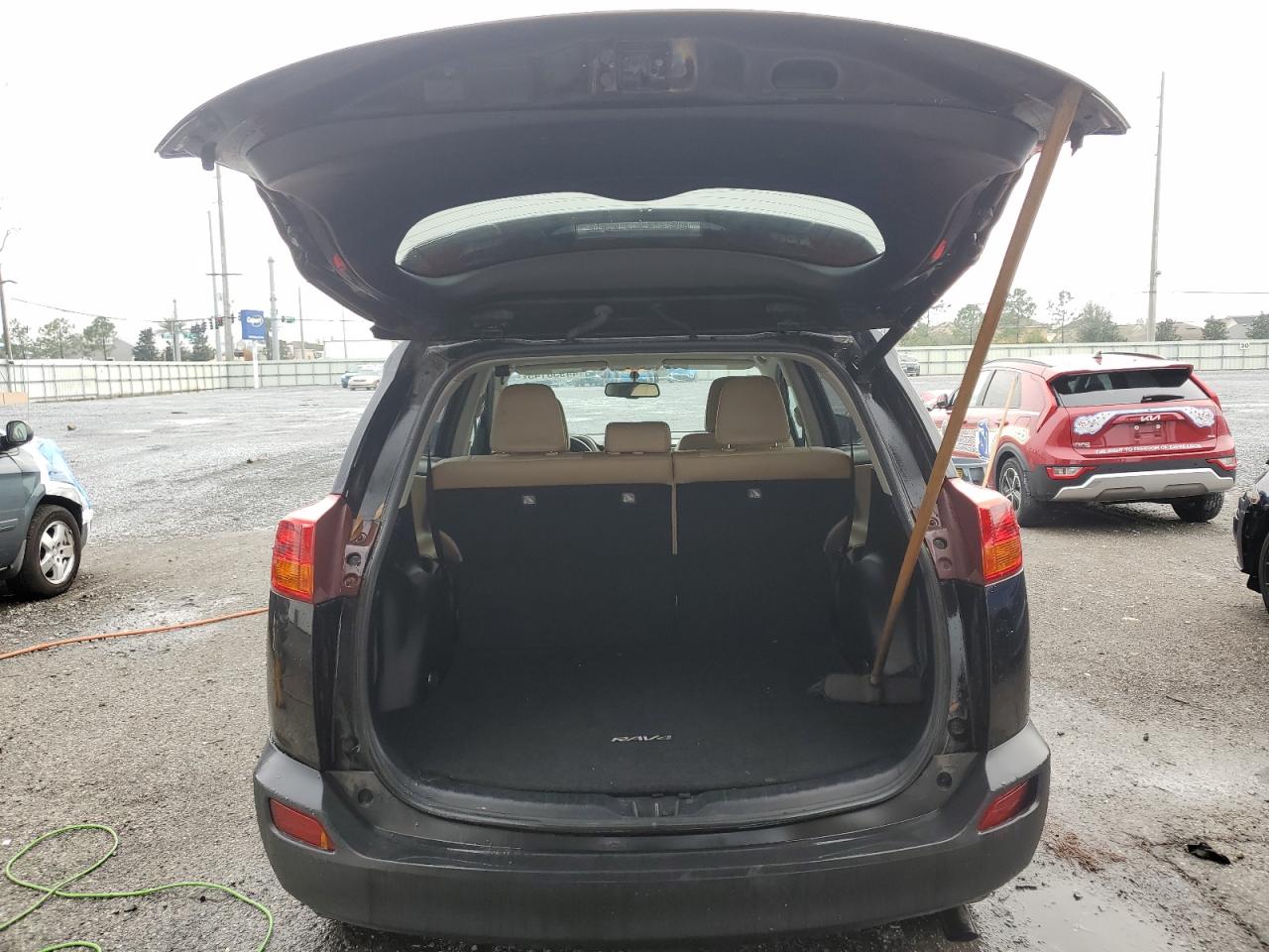 2014 Toyota RAV 4 - Image 6