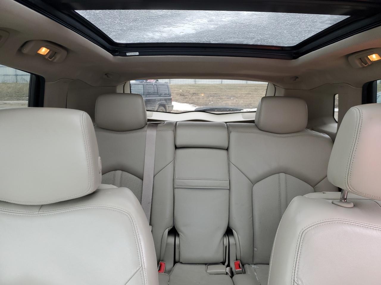 2010 Cadillac SRX - Image 10