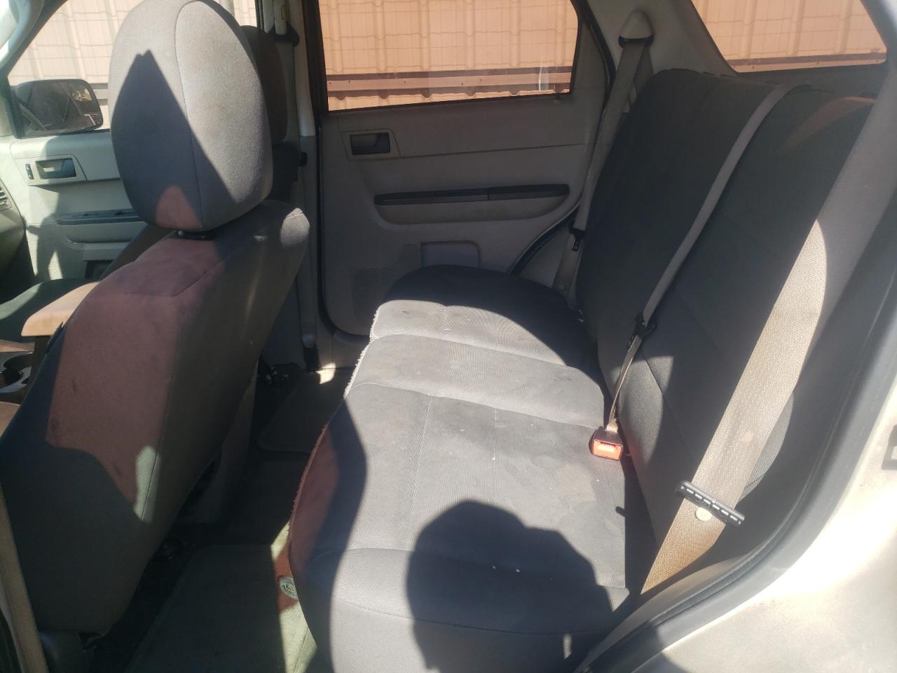 2011 Ford Escape - Image 11