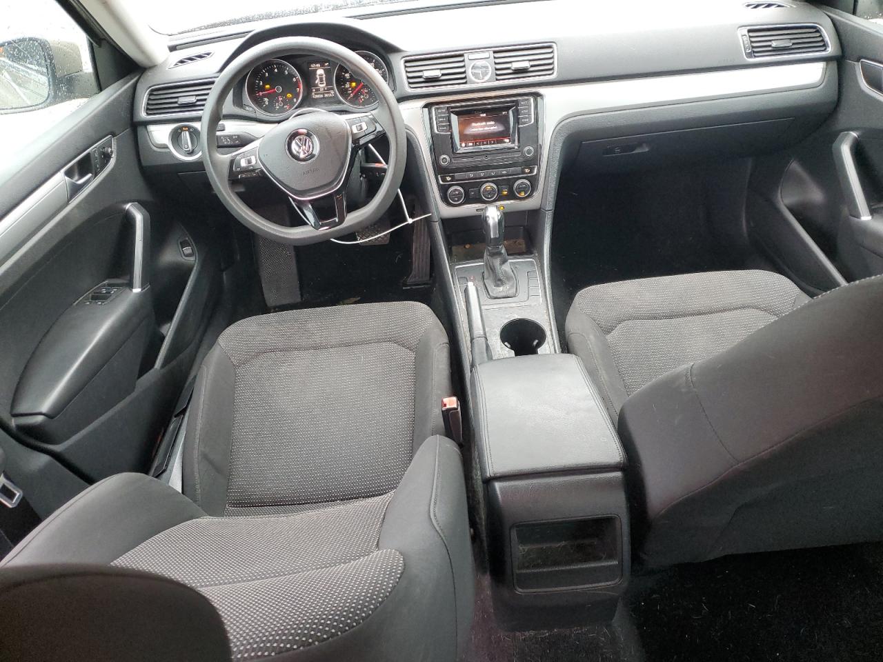2016 Volkswagen Passat - Image 8
